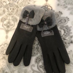 Ugg gloves